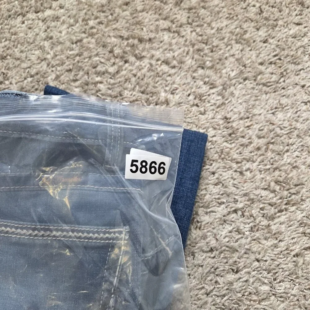 Wrangler Willow Ultimate Riding Jeans  Womens 5/32 Bootcut Stretch Dark Wash - Picture 6 of 6